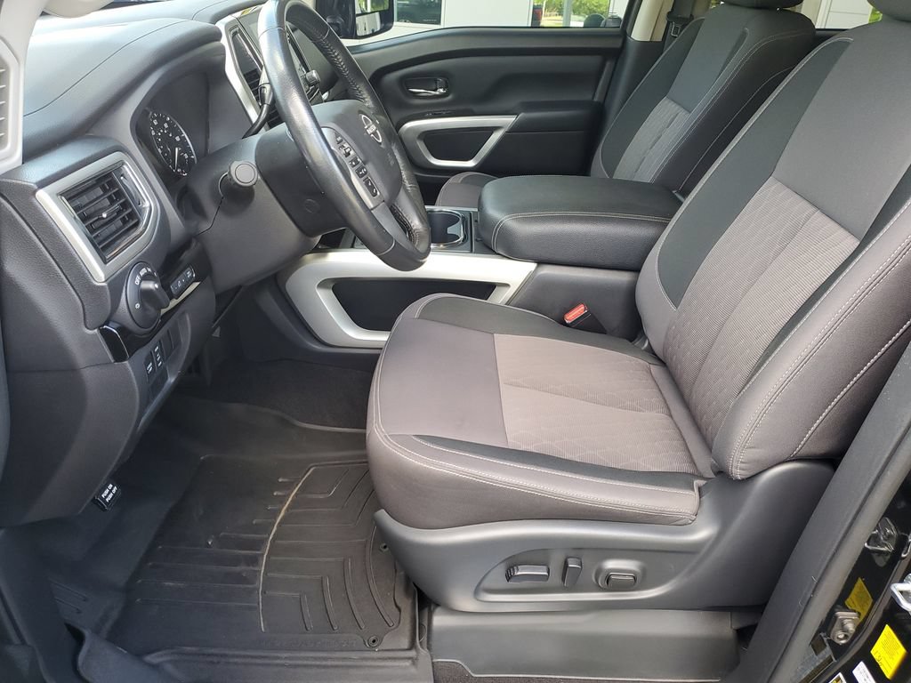 Certified 2024 Nissan Titan SV w/ SV Convenience Package AWD/4WD image 17