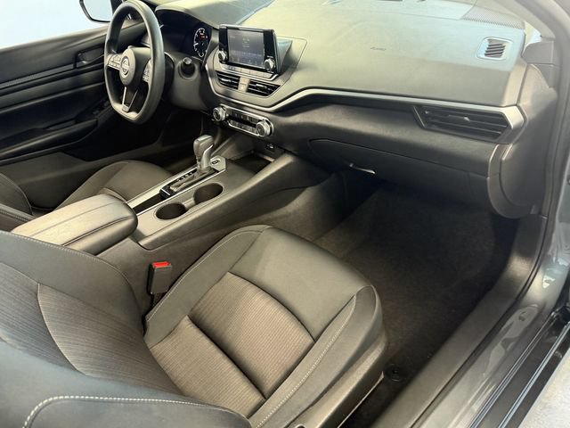Used 2024 Nissan Altima 2.5 S FWD image 16