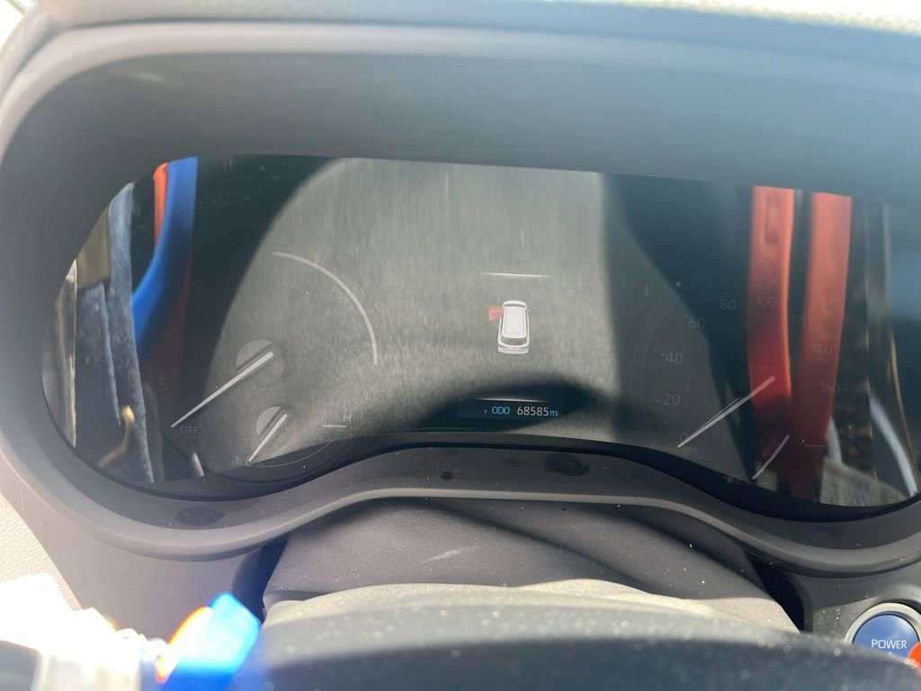 Used 2023 Toyota Sienna XLE FWD image 3