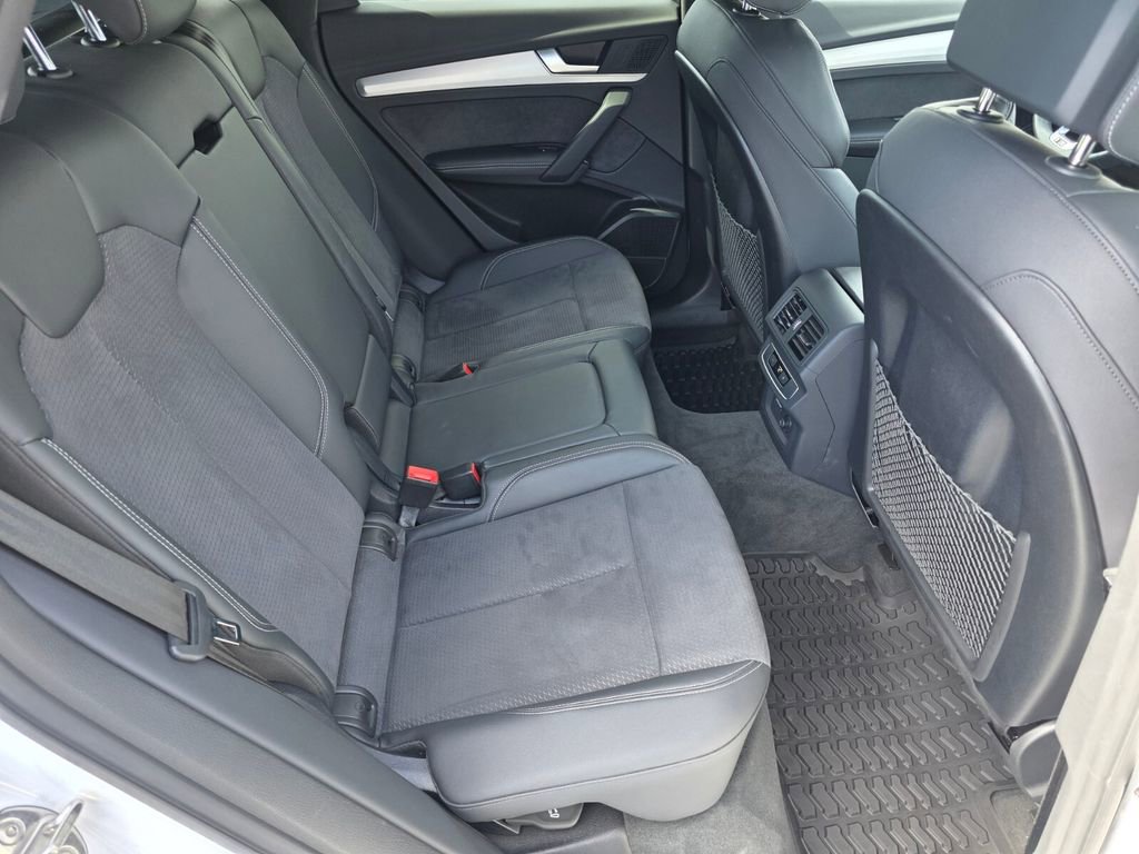 Used 2025 Audi Q5 e Premium Plus w/ Premium Plus Package AWD/4WD image 28