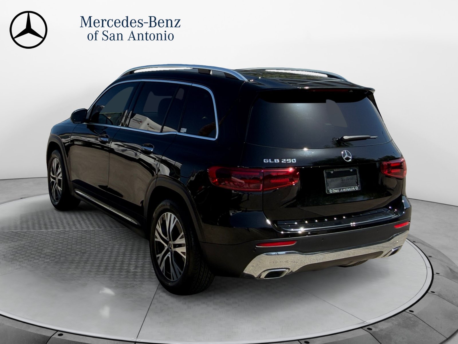 Certified 2025 Mercedes-Benz GLB 250 image 5