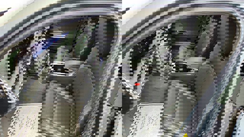 Used 2024 Lucid Air Pure image 21