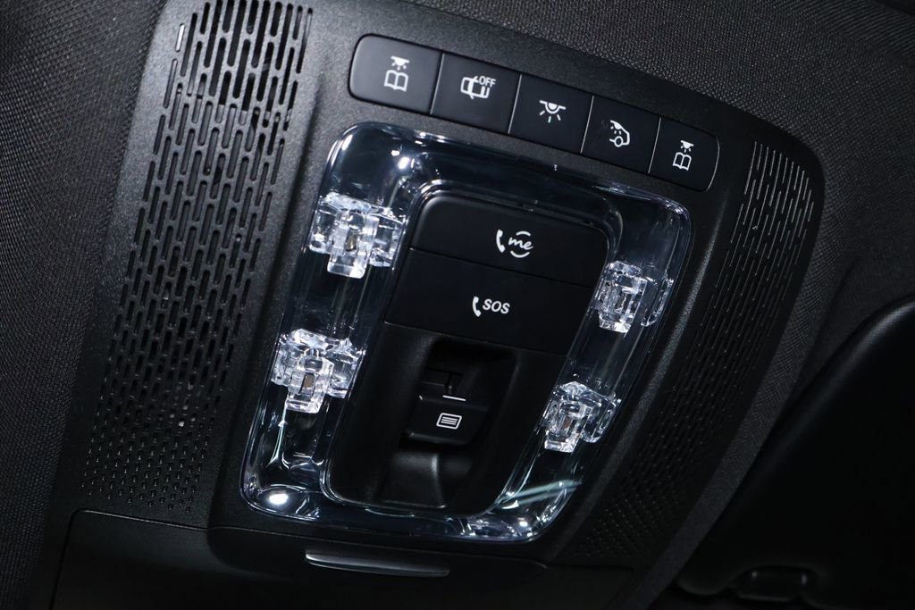 Used 2020 Mercedes-Benz GLB 250 4MATIC image 30