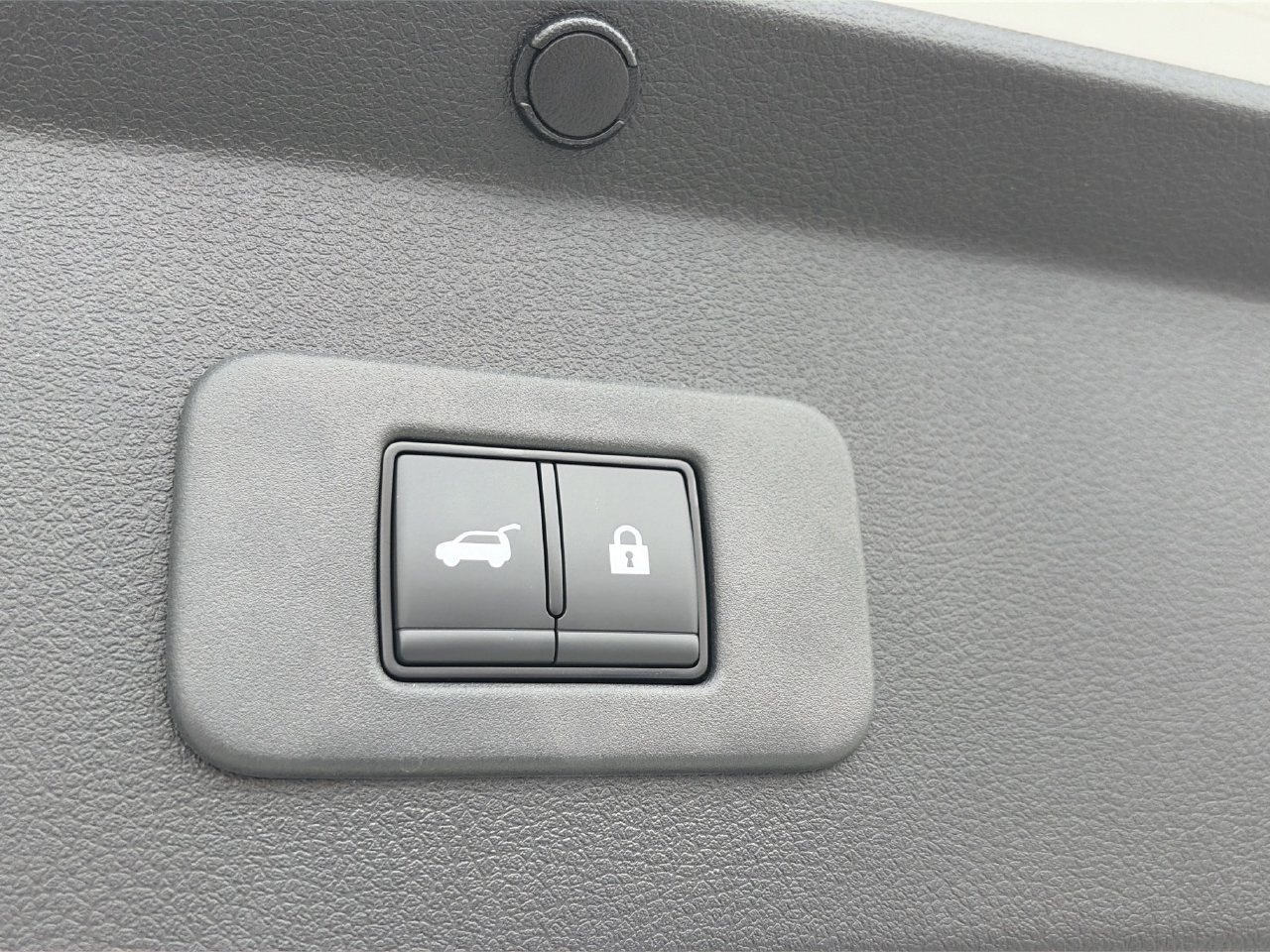 New 2026 Nissan Leaf Platinum+ FWD image 8