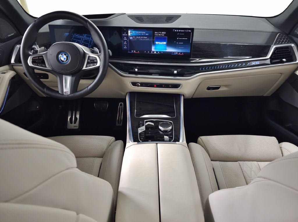 Used 2024 BMW X5 xDrive50e w/ M Sport Package AWD/4WD image 13