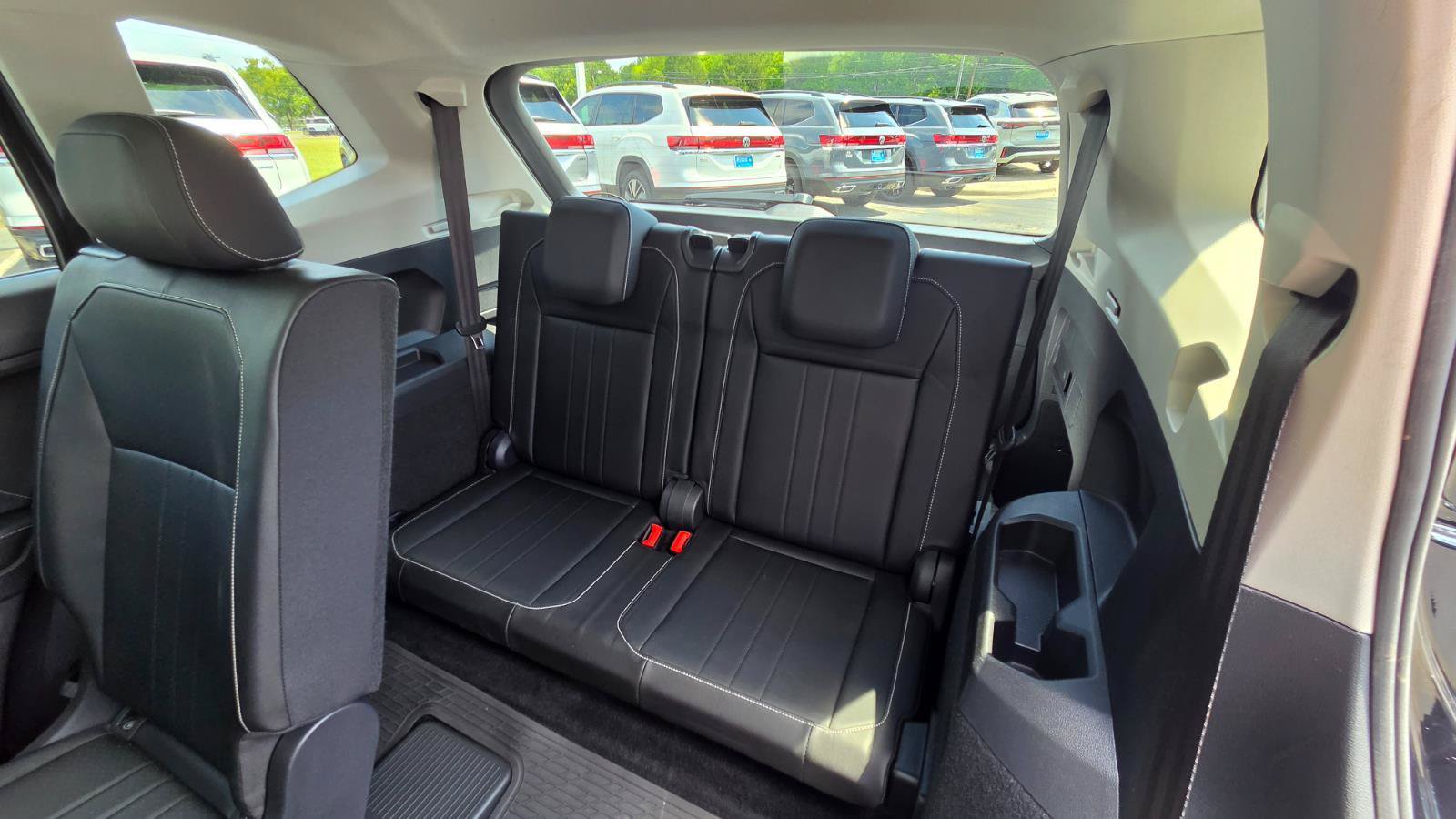 Certified 2023 Volkswagen Tiguan SE w/ Panoramic Sunroof Package FWD image 47