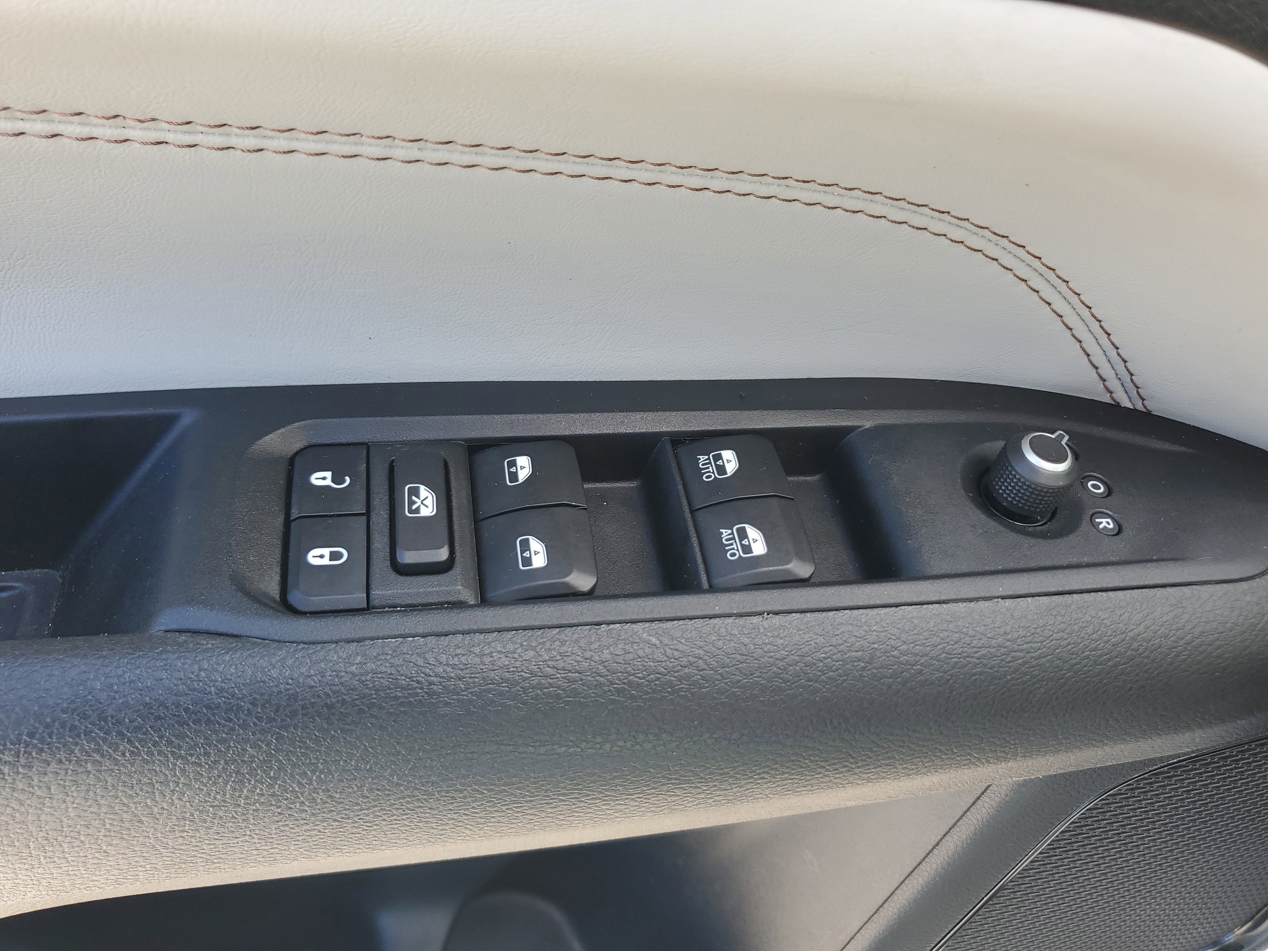 Used 2022 Jeep Compass Limited image 26