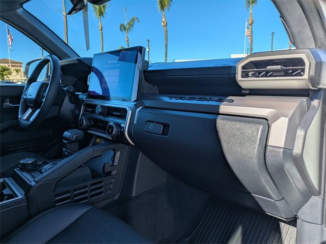 Used 2024 Toyota Tacoma TRD Off-Road image 20