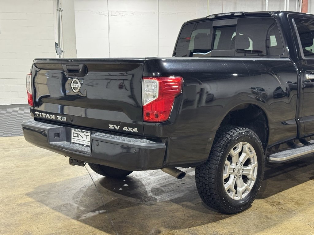 Used 2018 Nissan Titan SV w/ SV Convenience Package image 8