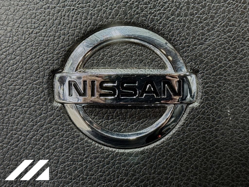 Used 2012 Nissan Rogue SL AWD/4WD image 34