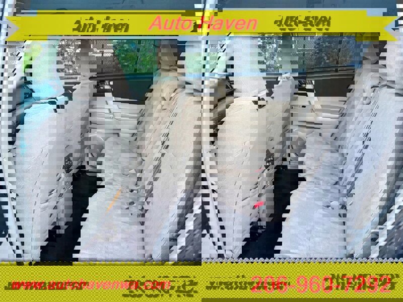 Used 2013 Toyota Highlander 4WD w/ Cold Weather Pkg image 11