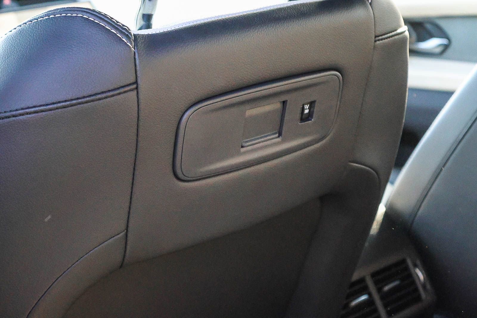 Used 2024 Land Rover Discovery Sport Dynamic SE image 16