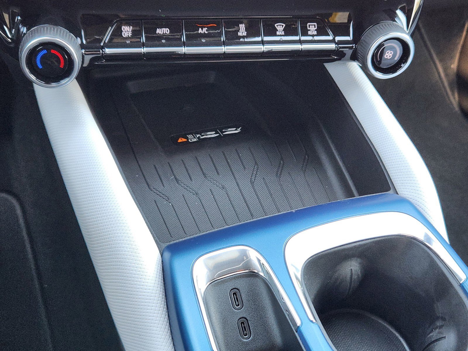 New 2026 Chevrolet Equinox EV LT image 15