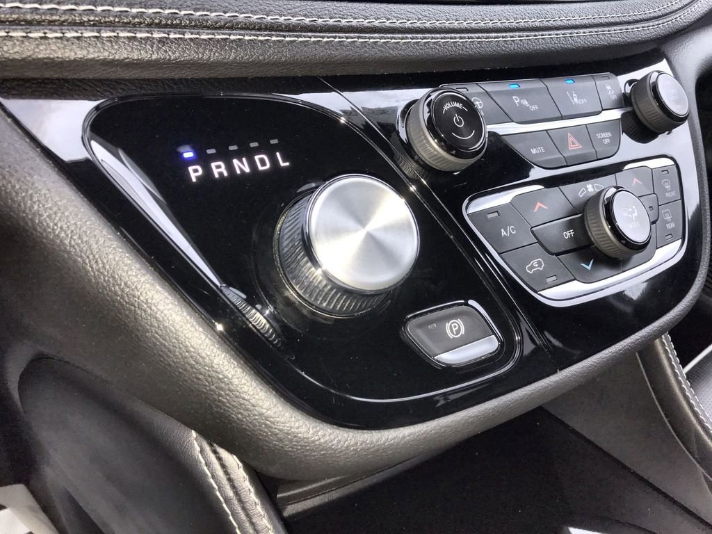 Used 2023 Chrysler Pacifica Limited w/ S Appearance Package FWD image 20
