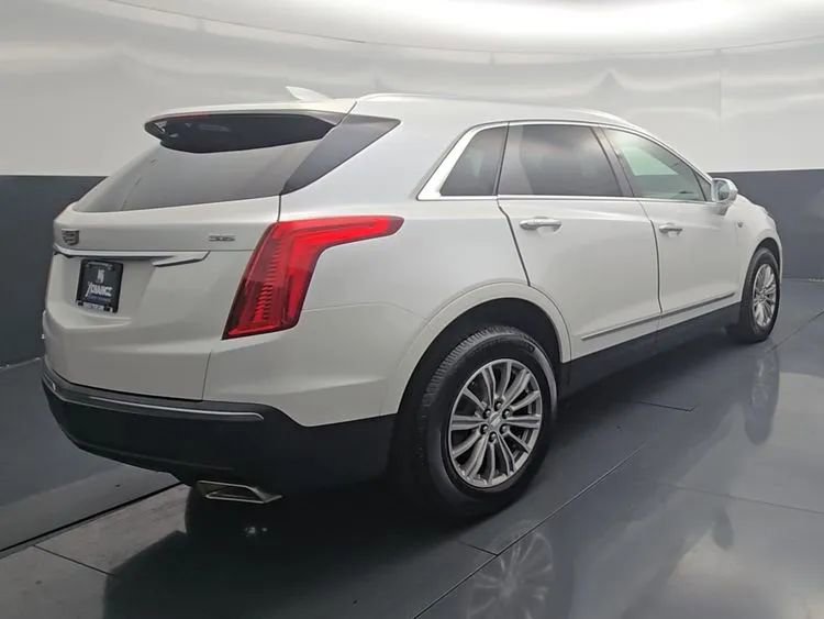 Used 2018 Cadillac XT5 Luxury w/ Driver Awareness Package AWD/4WD image 7