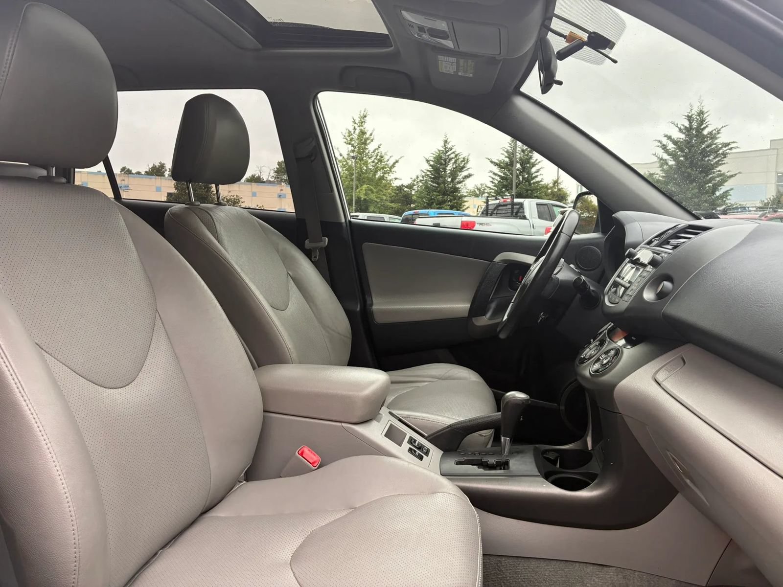 Used 2011 Toyota RAV4 Limited w/ Limited Extra Value Pkg AWD/4WD image 33