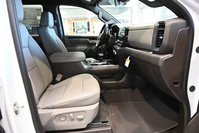 New 2026 GMC Sierra 1500 SLT w/ SLT Premium Plus Package AWD/4WD image 13