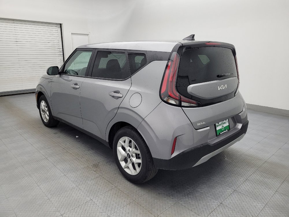 Used 2025 Kia Soul LX image 5