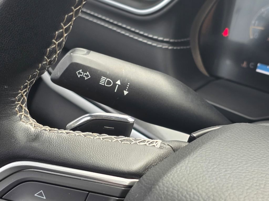 Used 2022 Jeep Grand Cherokee L Laredo w/ Luxury Tech Group I image 40