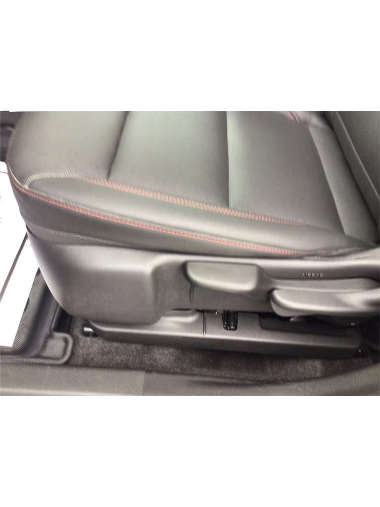 Used 2024 Chevrolet Trax RS image 19