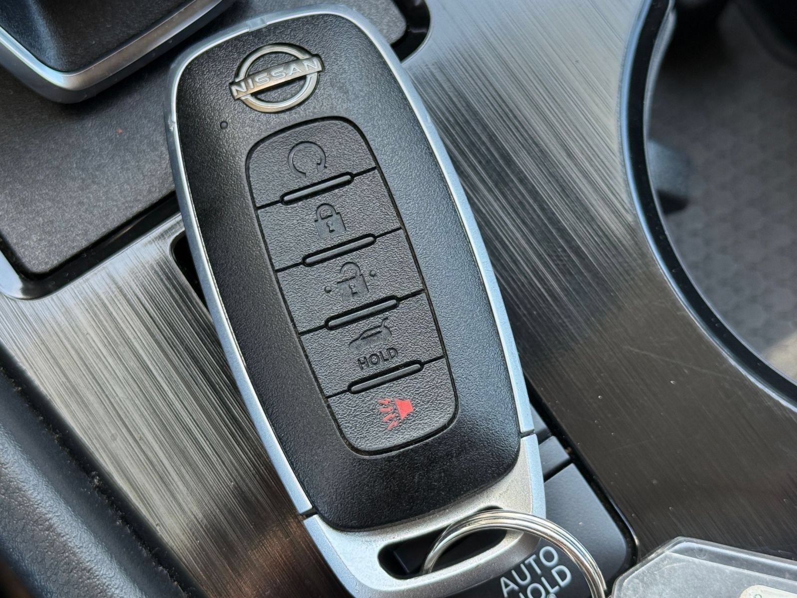 Used 2025 Nissan Rogue SV FWD image 22