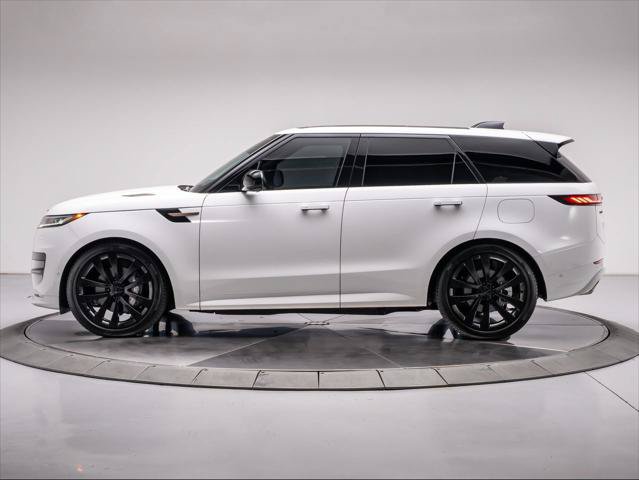 Used 2026 Land Rover Range Rover Sport Dynamic SE AWD/4WD image 2