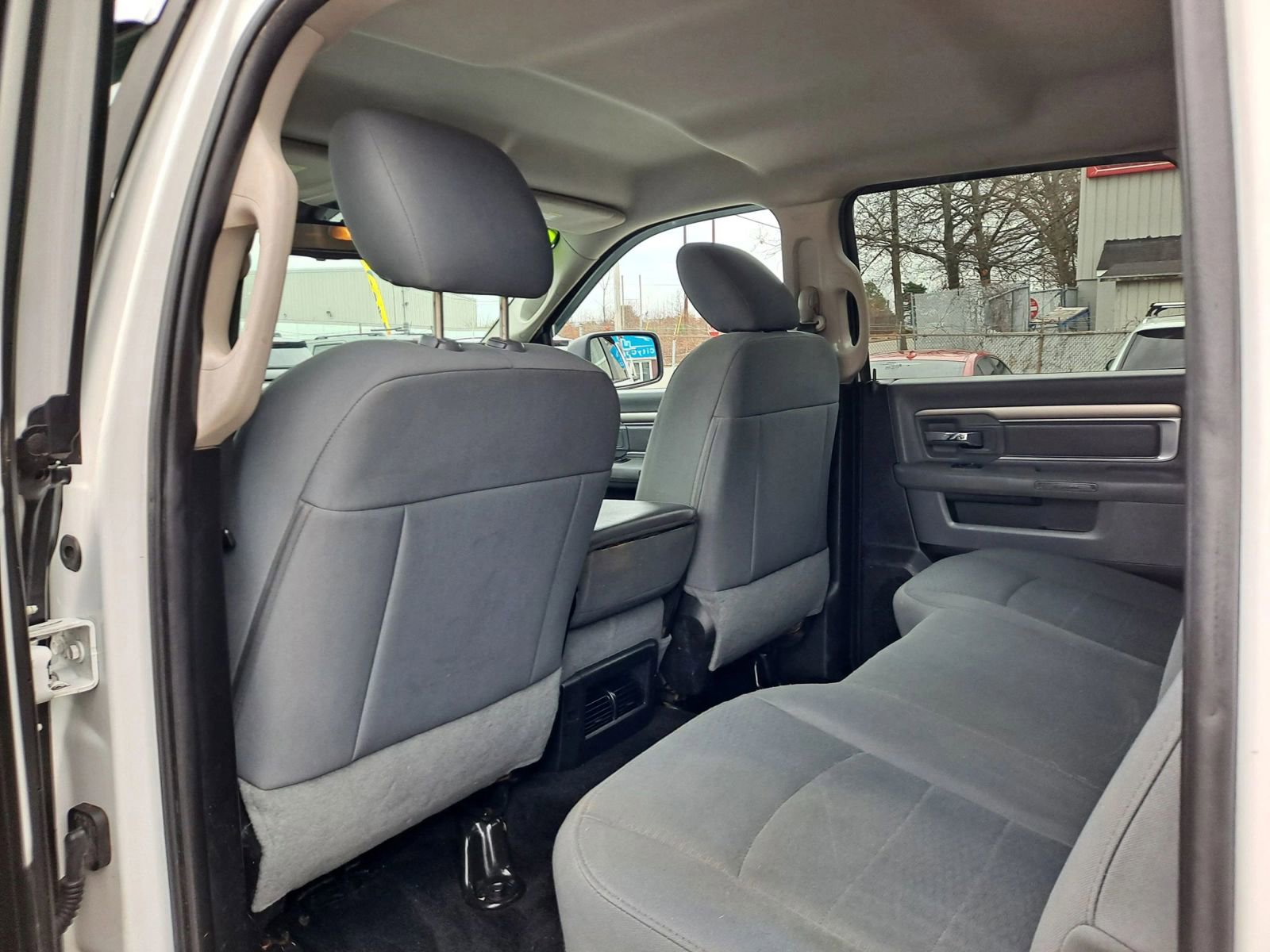 Used 2015 RAM 2500 SLT AWD/4WD image 9