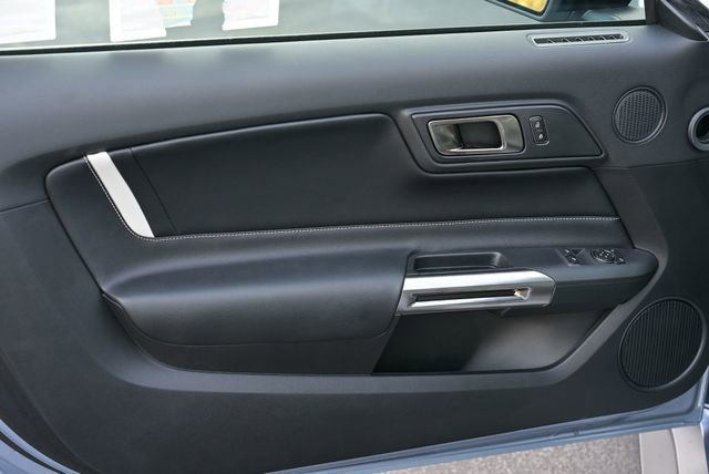 Used 2022 Ford Mustang Shelby GT500 w/ Carbon Fiber Track Pack image 24