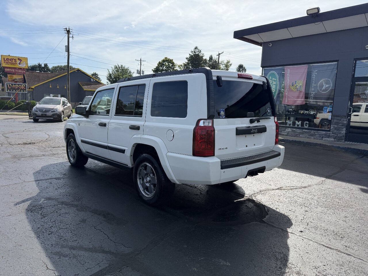 Used 2006 Jeep Commander 4WD image 4
