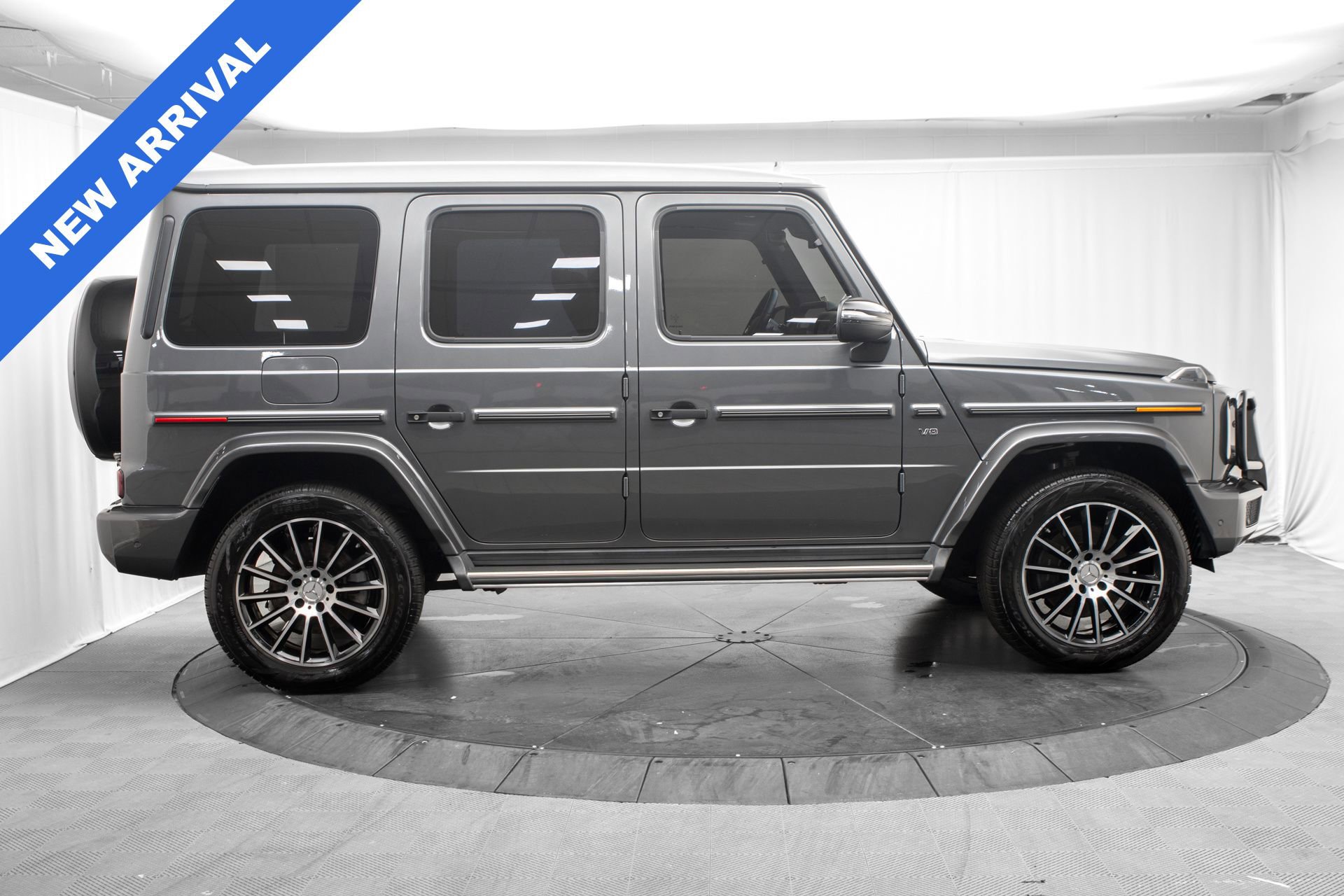 Used 2021 Mercedes-Benz G 550 image 2