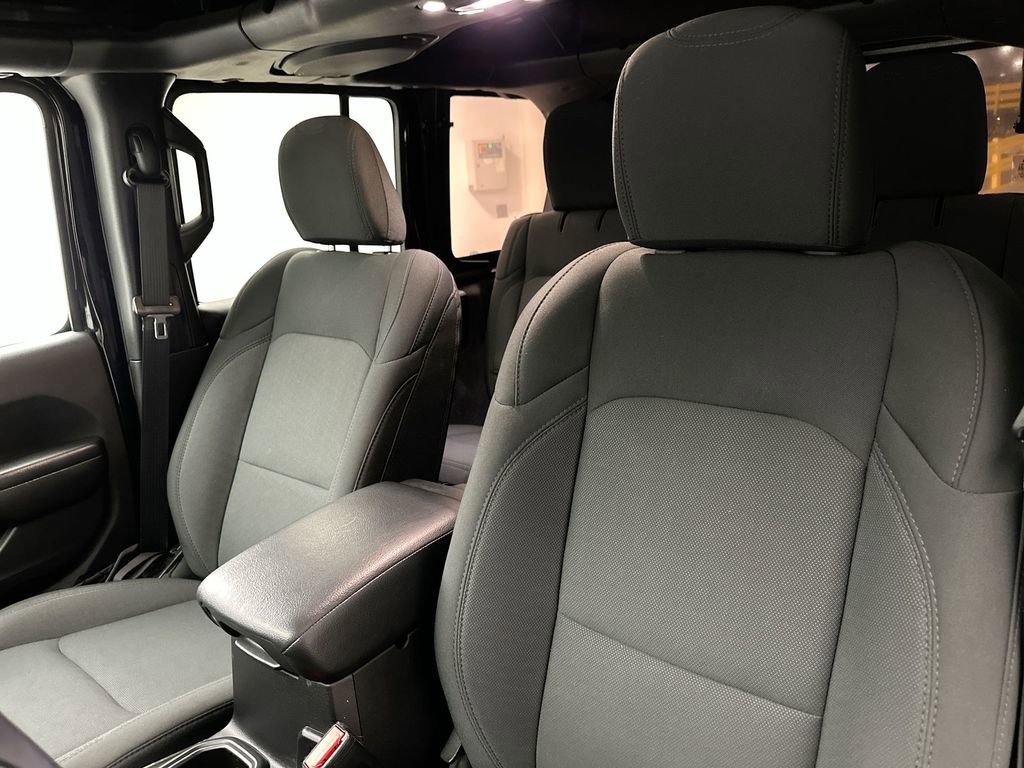 Used 2021 Jeep Wrangler Unlimited Sport image 22