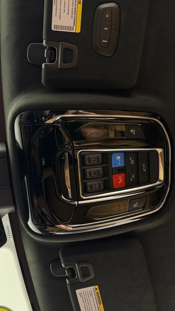 Used 2023 Jeep Grand Cherokee Summit AWD/4WD image 28