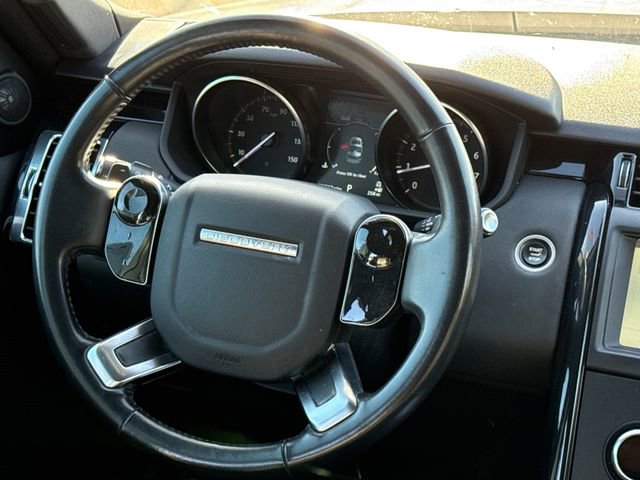 Used 2019 Land Rover Discovery SE image 13