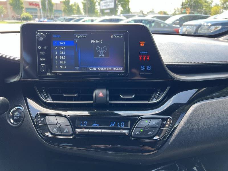 Used 2018 Toyota C-HR XLE FWD image 12
