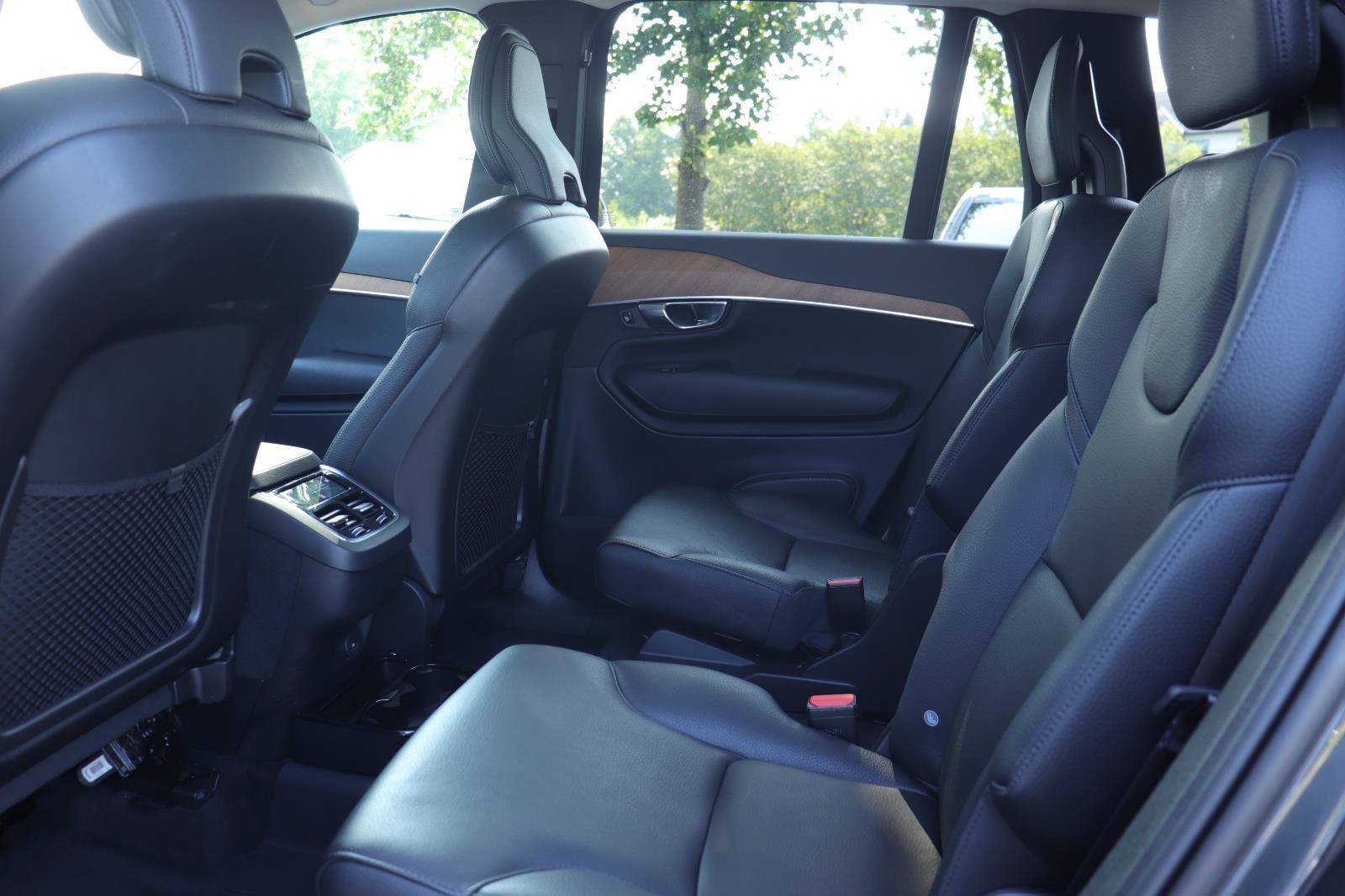 Used 2022 Volvo XC90 T6 Momentum w/ Advanced Package AWD/4WD image 12