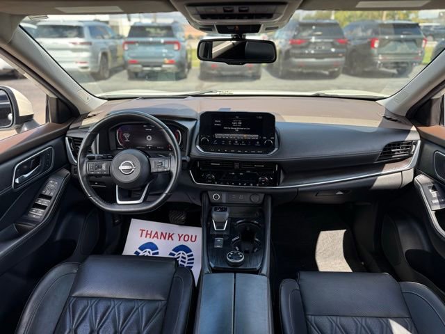 Used 2023 Nissan Rogue Platinum w/ Platinum Premium Package image 3