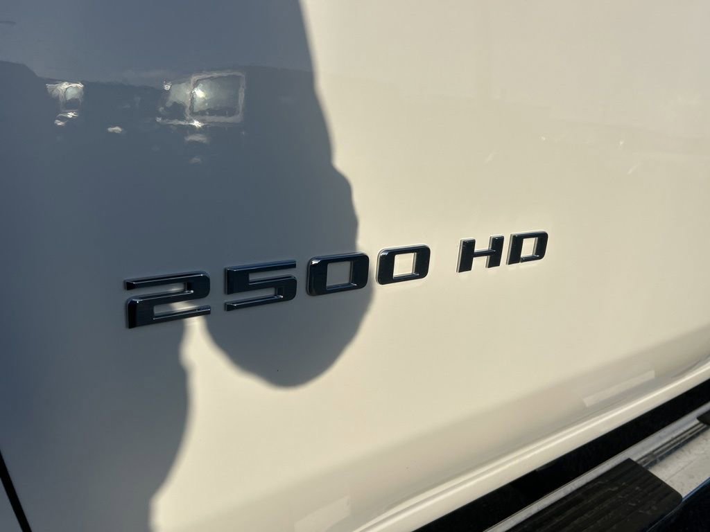 Used 2025 Chevrolet Silverado 2500 LT w/ Convenience Package image 19