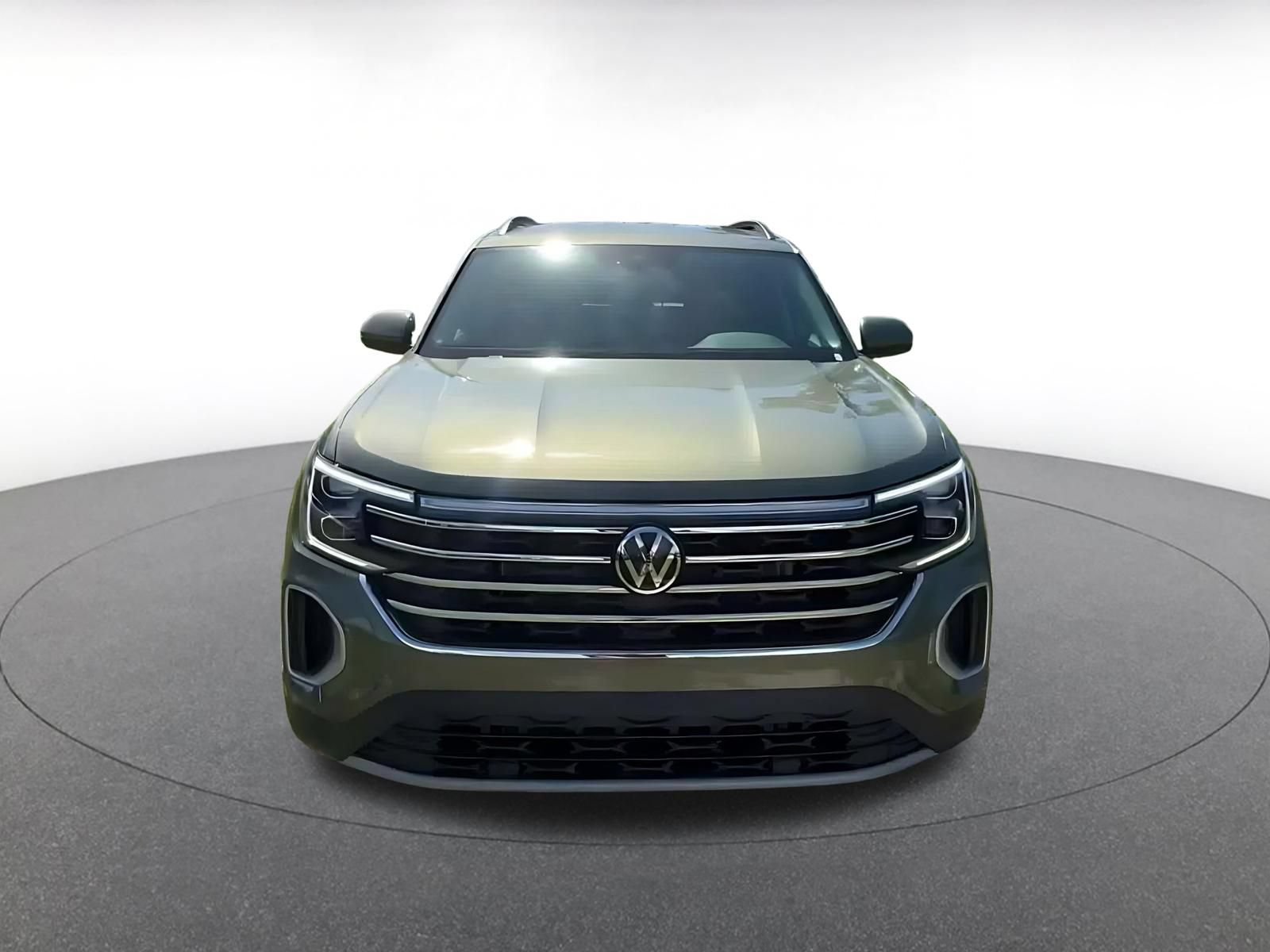 Used 2026 Volkswagen Atlas SE FWD image 4