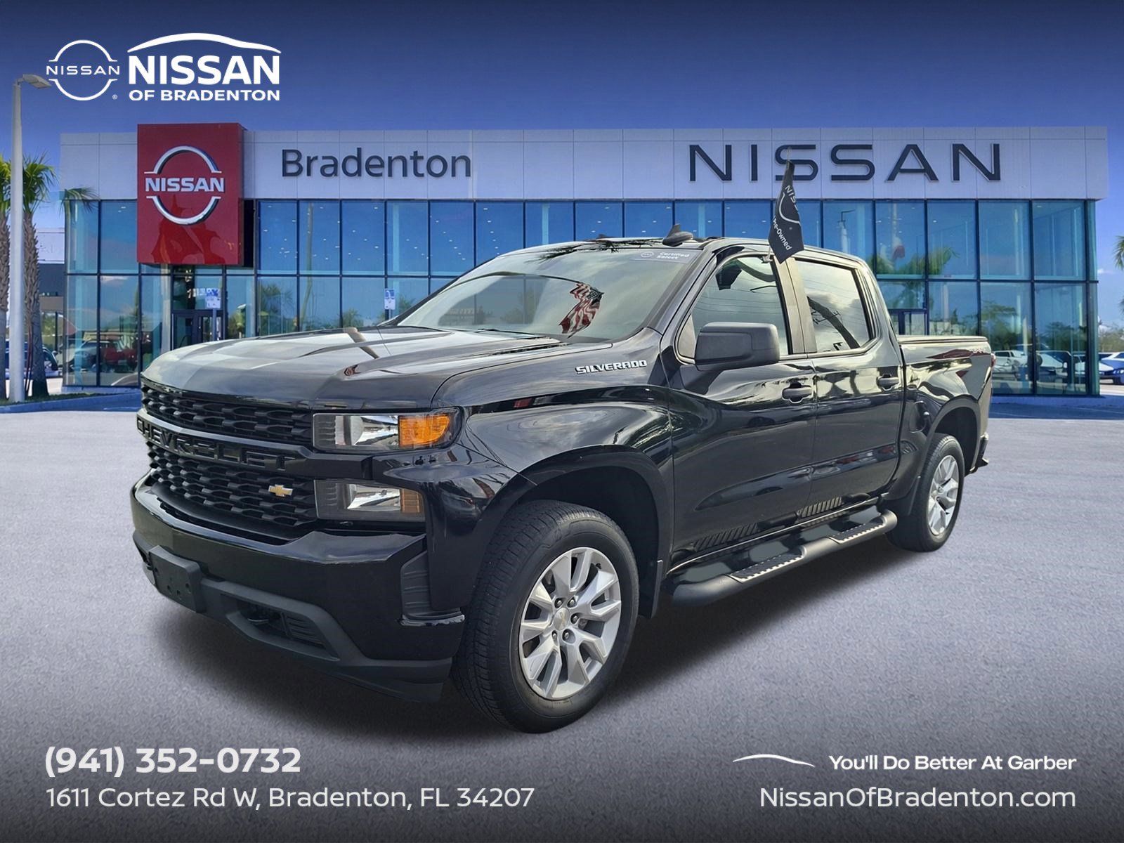 Used 2020 Chevrolet Silverado 1500 Custom w/ Custom Value Package AWD/4WD image 1