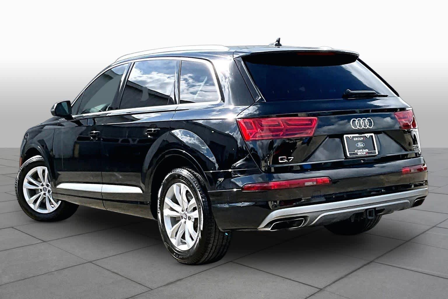 Used 2018 Audi Q7 3.0T Premium AWD/4WD image 12