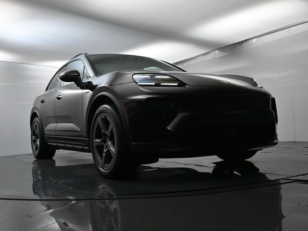 Certified 2025 Porsche Macan 4 Electric image 55