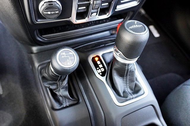 New 2025 Jeep Gladiator Sport S image 38