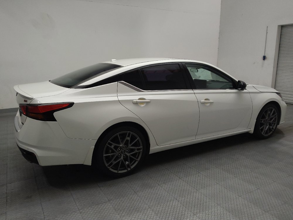Used 2023 Nissan Altima 2.0 SR FWD image 10