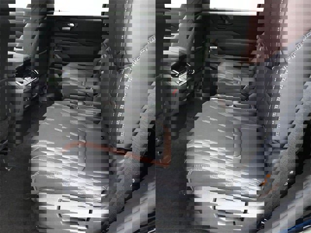 New 2026 Nissan Armada SL w/ Captain's Chari Seat Package image 10