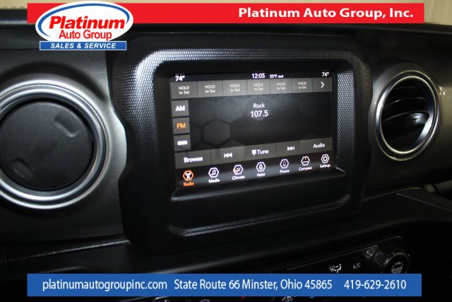 Used 2019 Jeep Wrangler Unlimited Sahara w/ Safety Group image 17