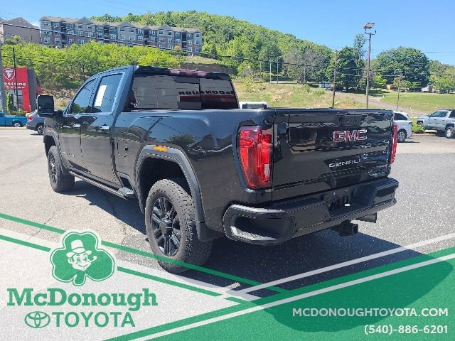 Used 2022 GMC Sierra 2500 Denali w/ Denali Black Diamond Edition AWD/4WD image 8
