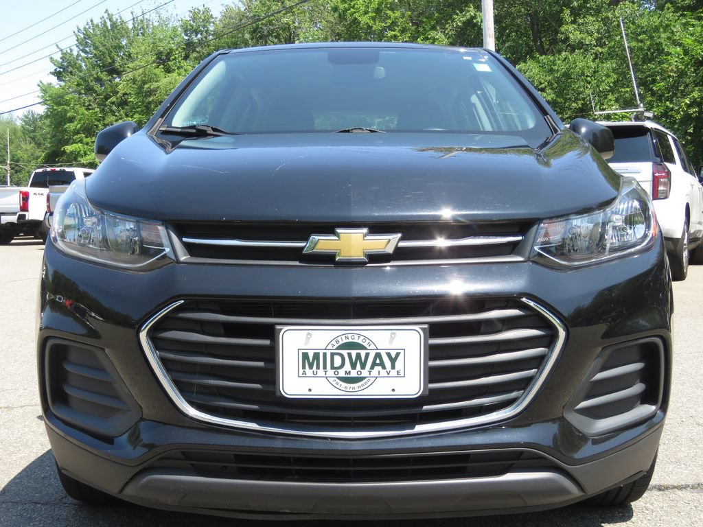 Used 2020 Chevrolet Trax LS AWD/4WD image 2