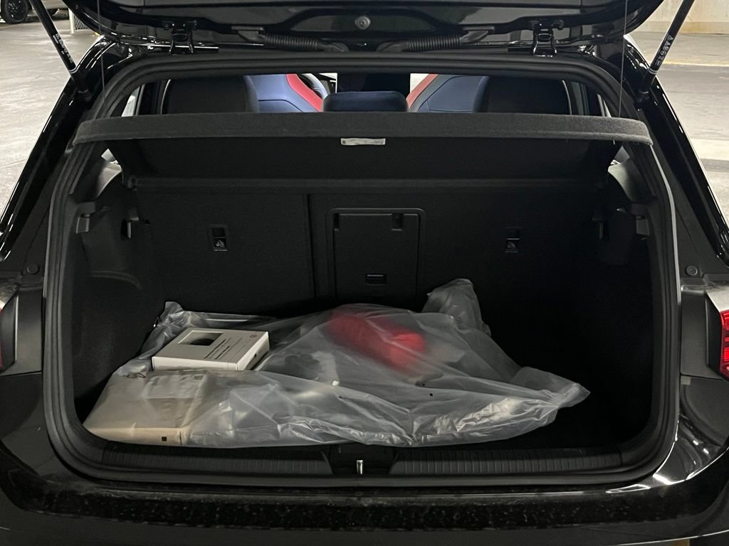 New 2026 Volkswagen GTI SE FWD image 36