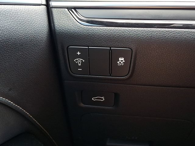 Used 2025 Kia K5 GT-Line AWD/4WD image 23