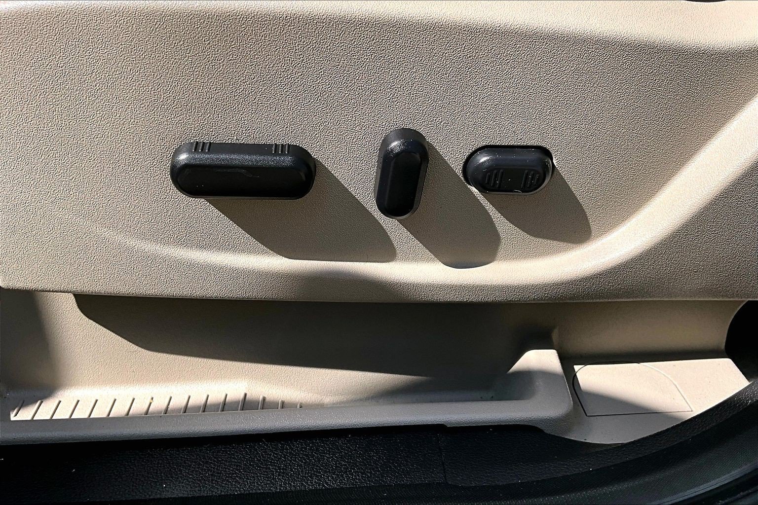 Used 2013 Ford Escape SEL FWD image 34